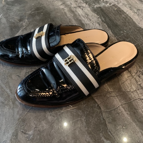 Tommy hilfigure slip ons - Picture 1 of 5